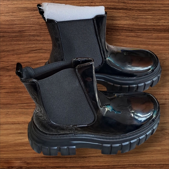 EGO Black Glossy Boots - Picture 2 of 5